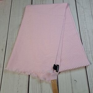 2 FOR 20 SALE Steve Madden Pink Scarf